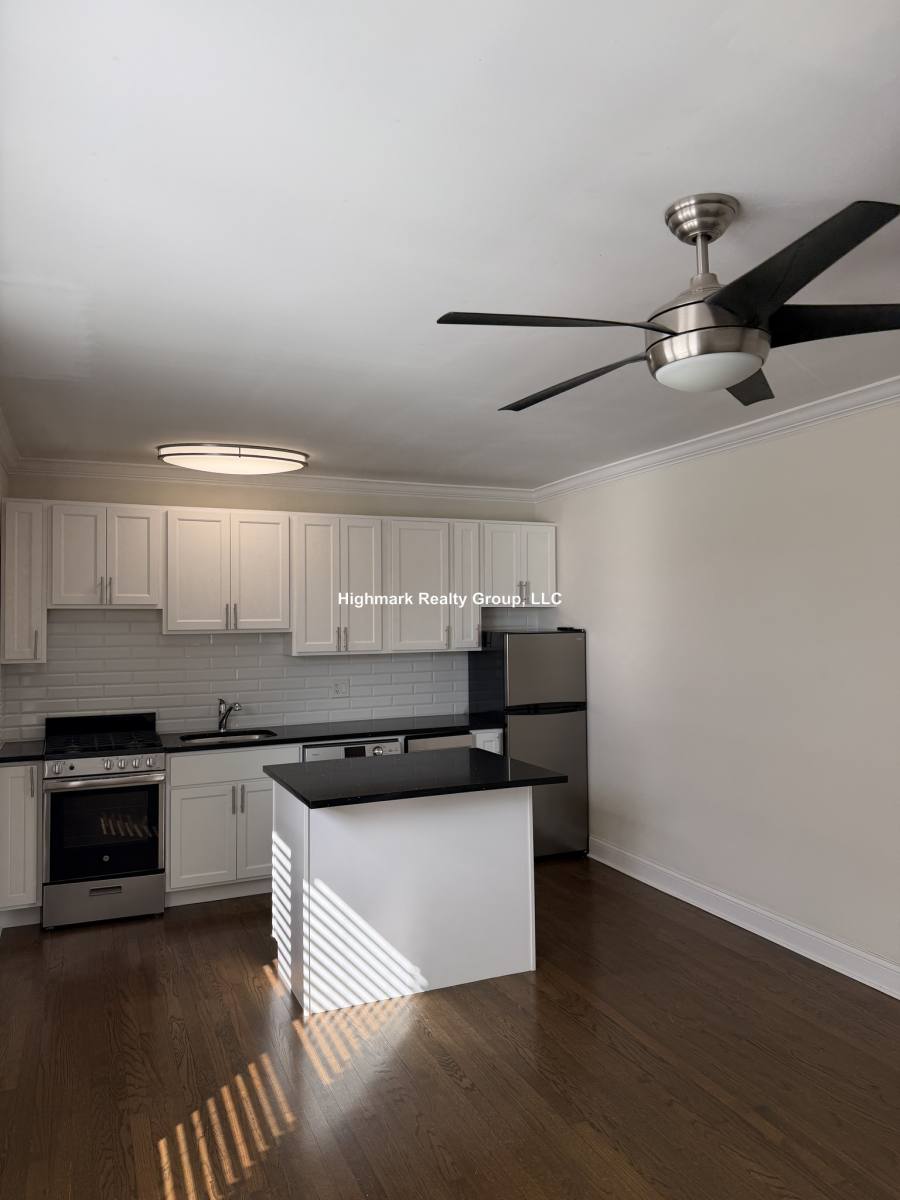 Apartment for rent at 918 Green Bay Rd #C3, Winnetka, IL 60093
