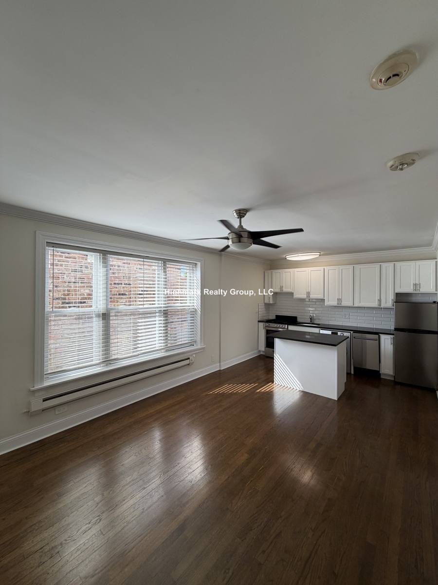 Apartment for rent at 918 Green Bay Rd #C3, Winnetka, IL 60093