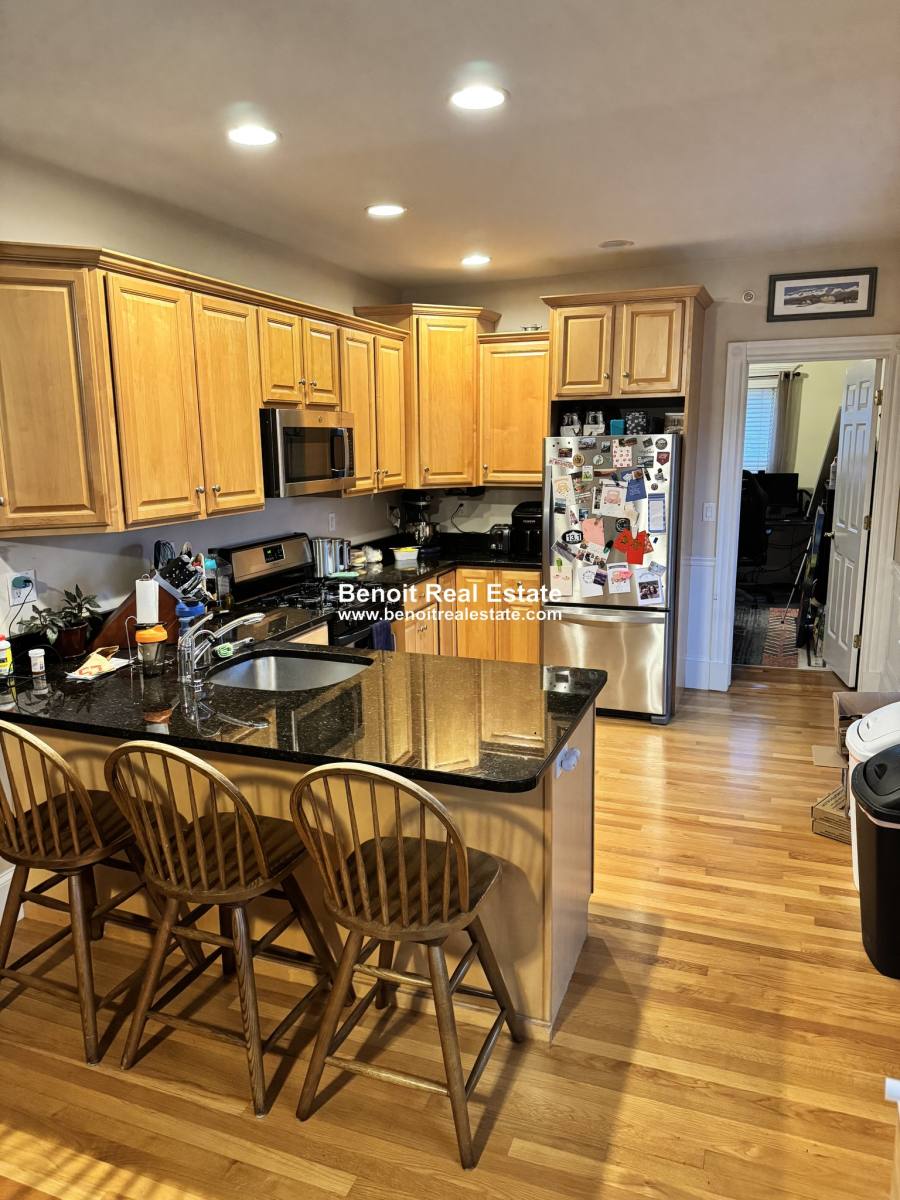 Apartment for rent at 98 Woodstock St #3, Somerville, MA 02144