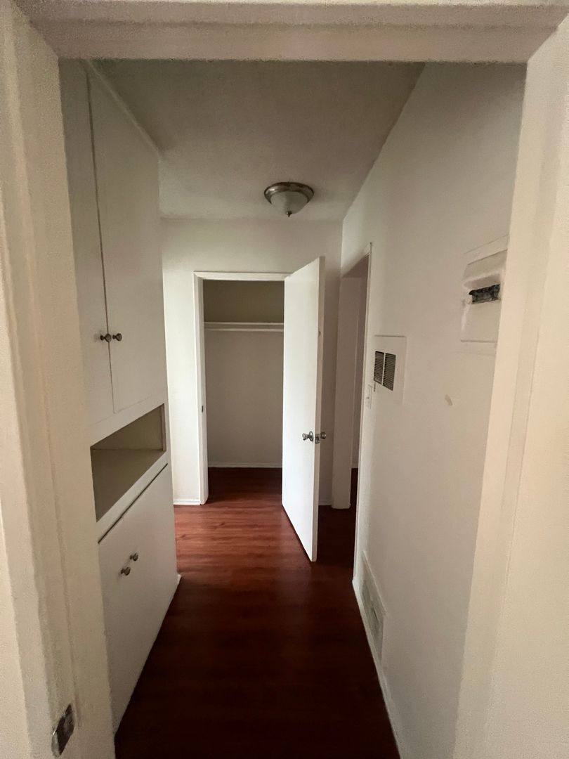 Apartment for rent at 3945 W 8th St, Los Angeles, CA 90005