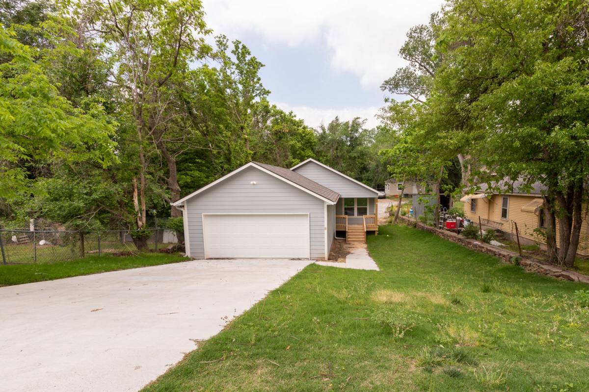 House for rent at 808 N Franklin Ave, Sand Springs, OK 74063