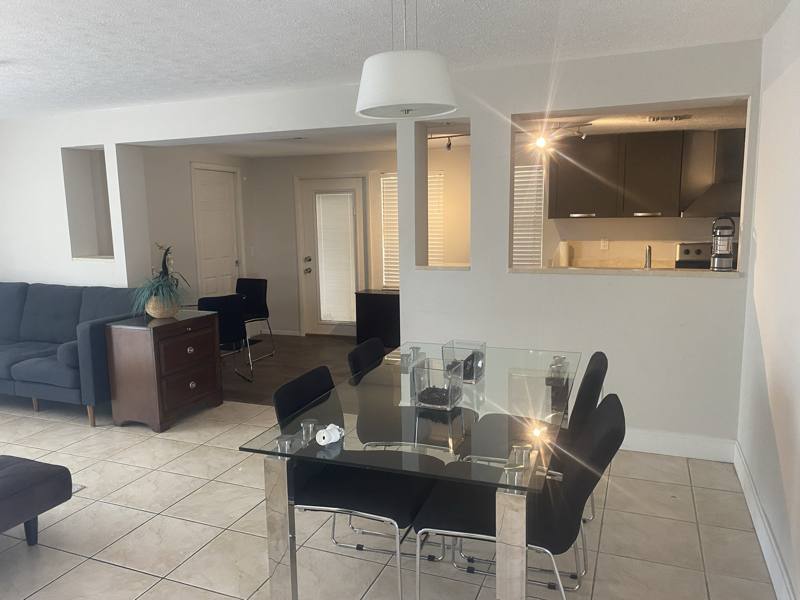 House for rent at 907 Fruitland Ave, Bradenton, FL 34207