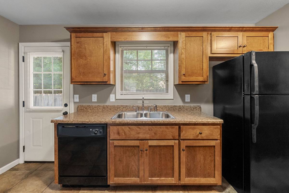 Townhouse for rent at 1762 Spring Water Dr, Clarksville, TN 37040