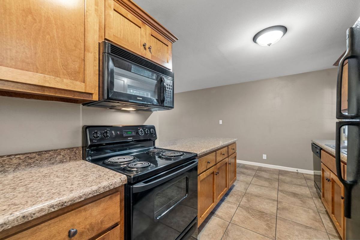 Townhouse for rent at 1762 Spring Water Dr, Clarksville, TN 37040