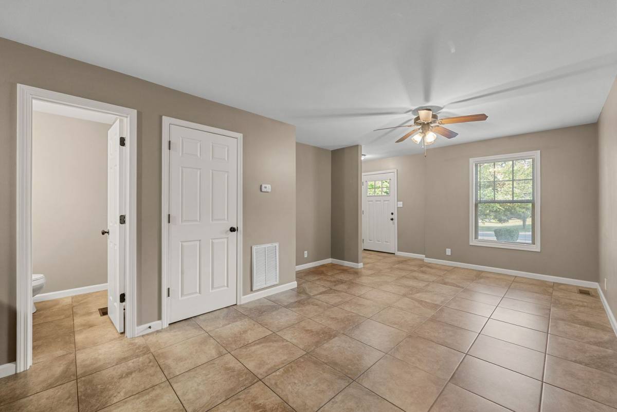 Townhouse for rent at 1762 Spring Water Dr, Clarksville, TN 37040