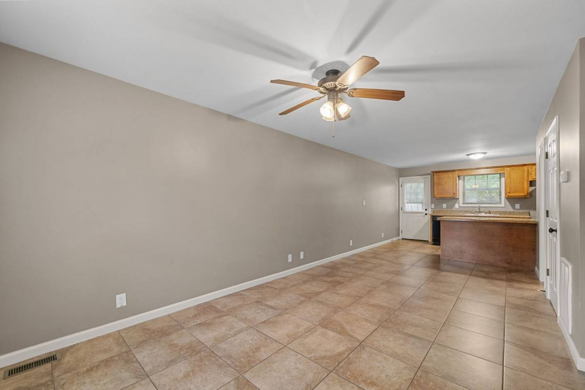 Townhouse for rent at 1762 Spring Water Dr, Clarksville, TN 37040