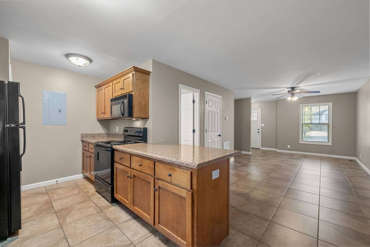 Townhouse for rent at 1762 Spring Water Dr, Clarksville, TN 37040