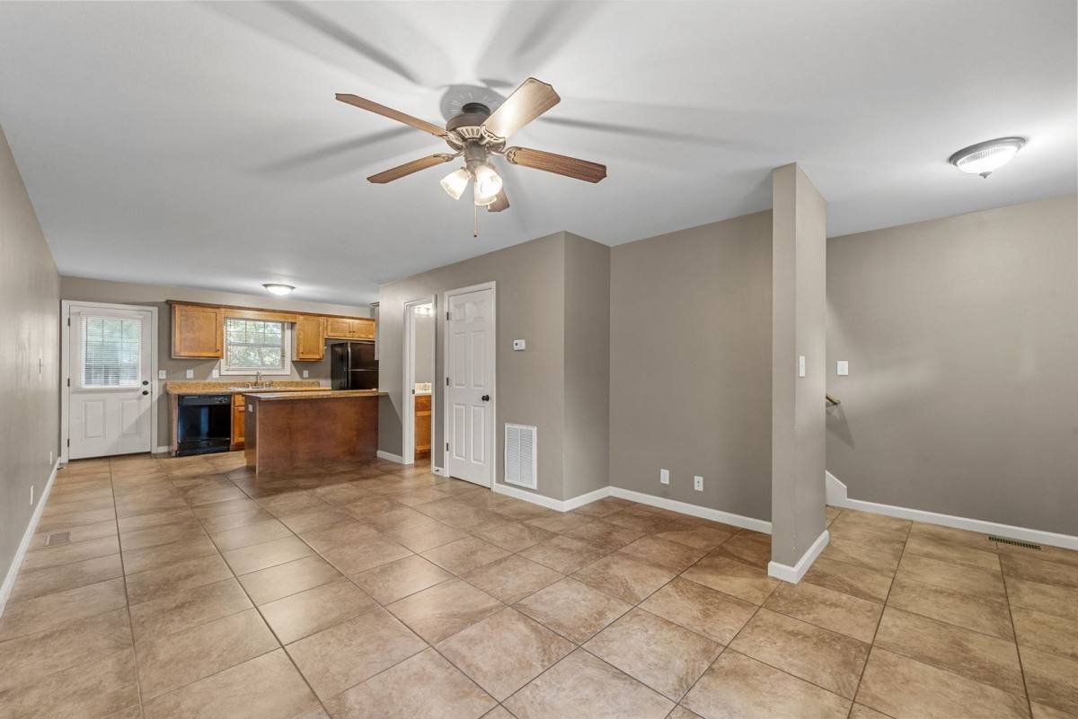 Townhouse for rent at 1762 Spring Water Dr, Clarksville, TN 37040