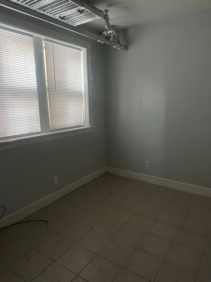 Apartment for rent at 8050-56 S Champlain Ave, Chicago, IL 60619
