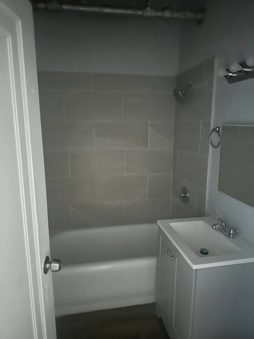 Apartment for rent at 8050-56 S Champlain Ave, Chicago, IL 60619