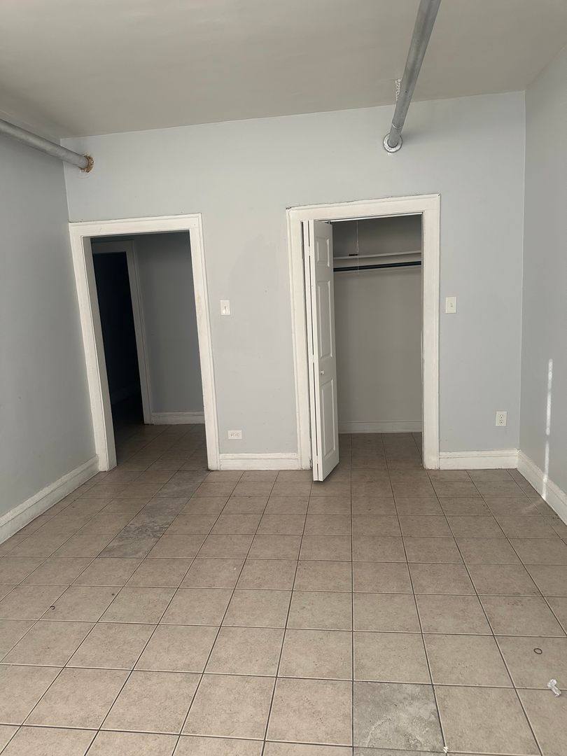 Apartment for rent at 8050-56 S Champlain Ave, Chicago, IL 60619