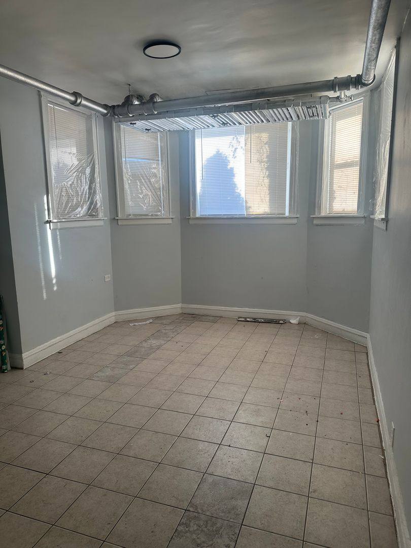 Apartment for rent at 8050-56 S Champlain Ave, Chicago, IL 60619
