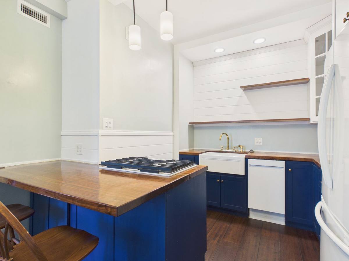 Apartment for rent at 1525 N Front St #214, Harrisburg, PA 17102