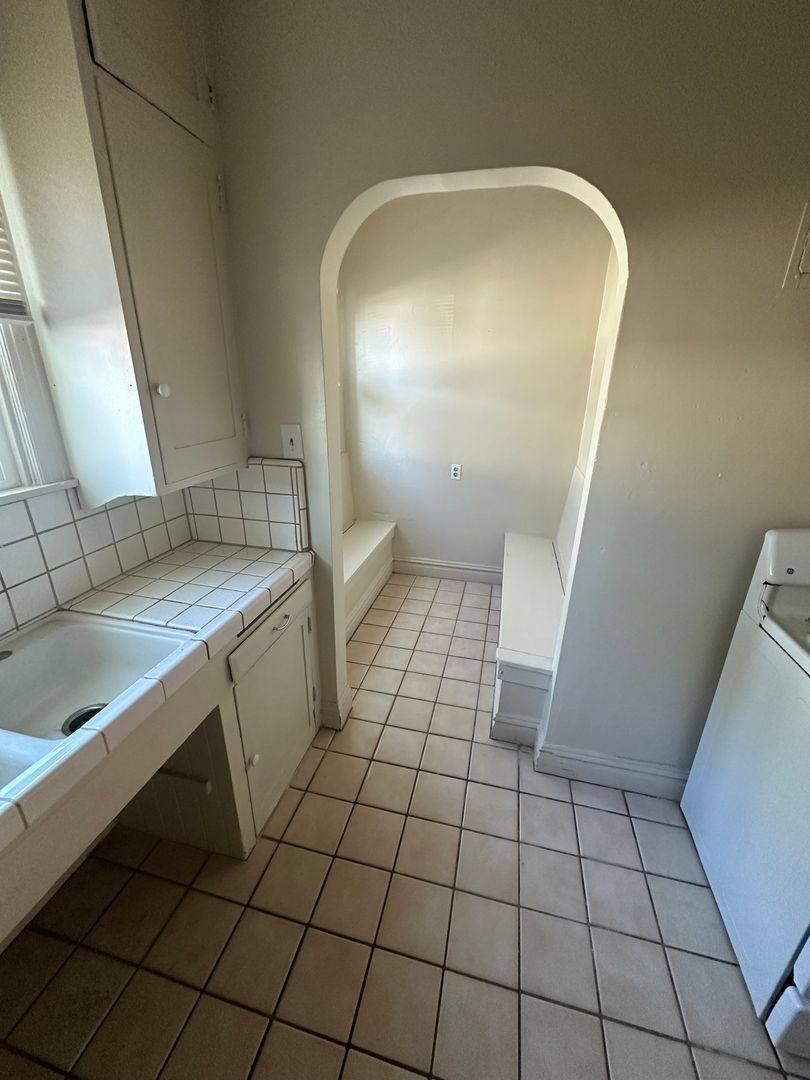 Apartment for rent at 46 W18th St, Merced, CA 95340