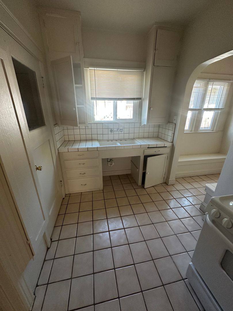 Apartment for rent at 46 W18th St, Merced, CA 95340