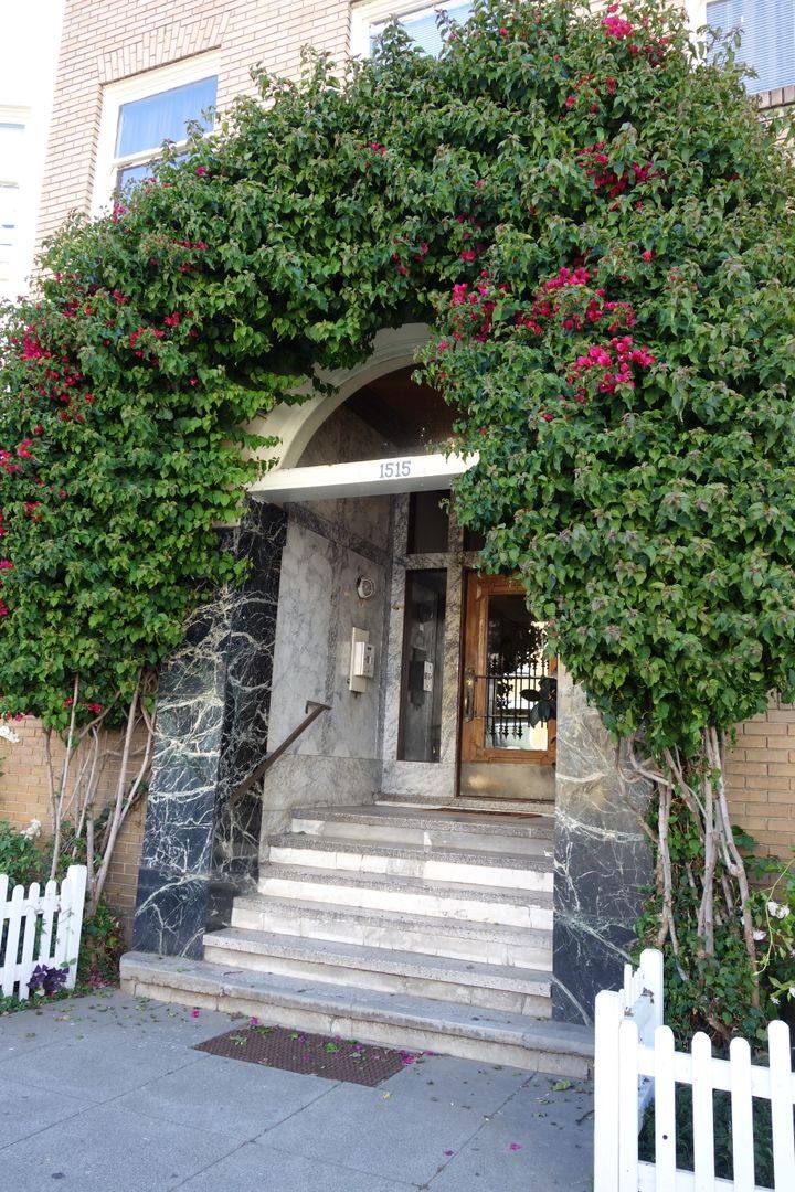 Apartment for rent at 1515 Alice St, Oakland, CA 94612