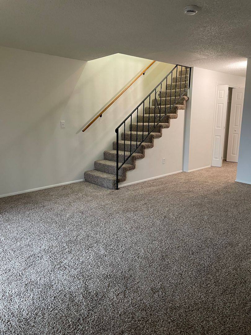 Townhouse for rent at 17420 NE Halsey St, Portland, OR 97230