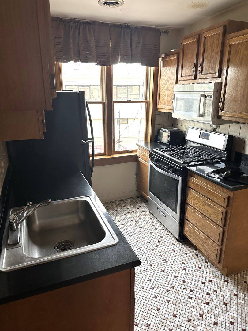 Apartment for rent at 11 Clinton Ave, Cortland, NY 13045