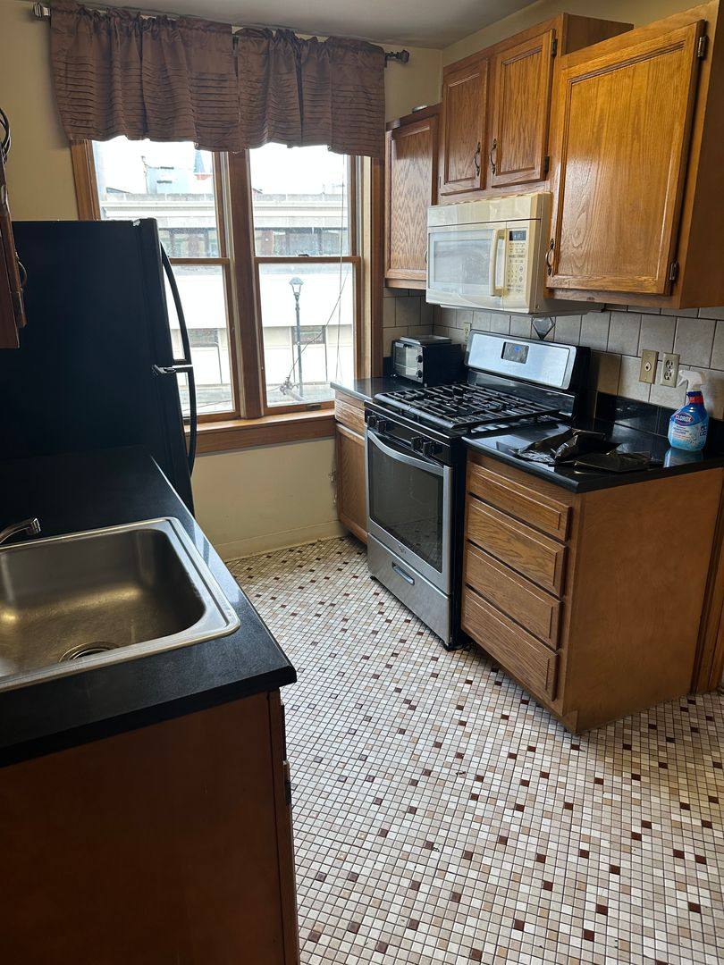 Apartment for rent at 11 Clinton Ave, Cortland, NY 13045