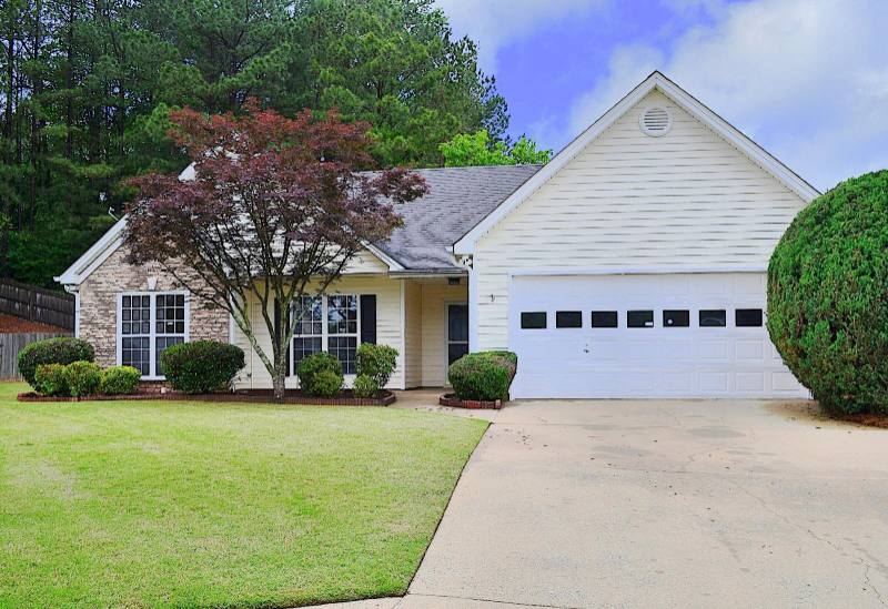 House for rent at 282 Ellesmere Court, Buford, GA 30518