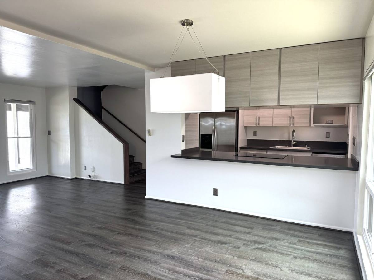 Townhouse for rent at 123 Koko Isle Circle, Honolulu, HI 96825