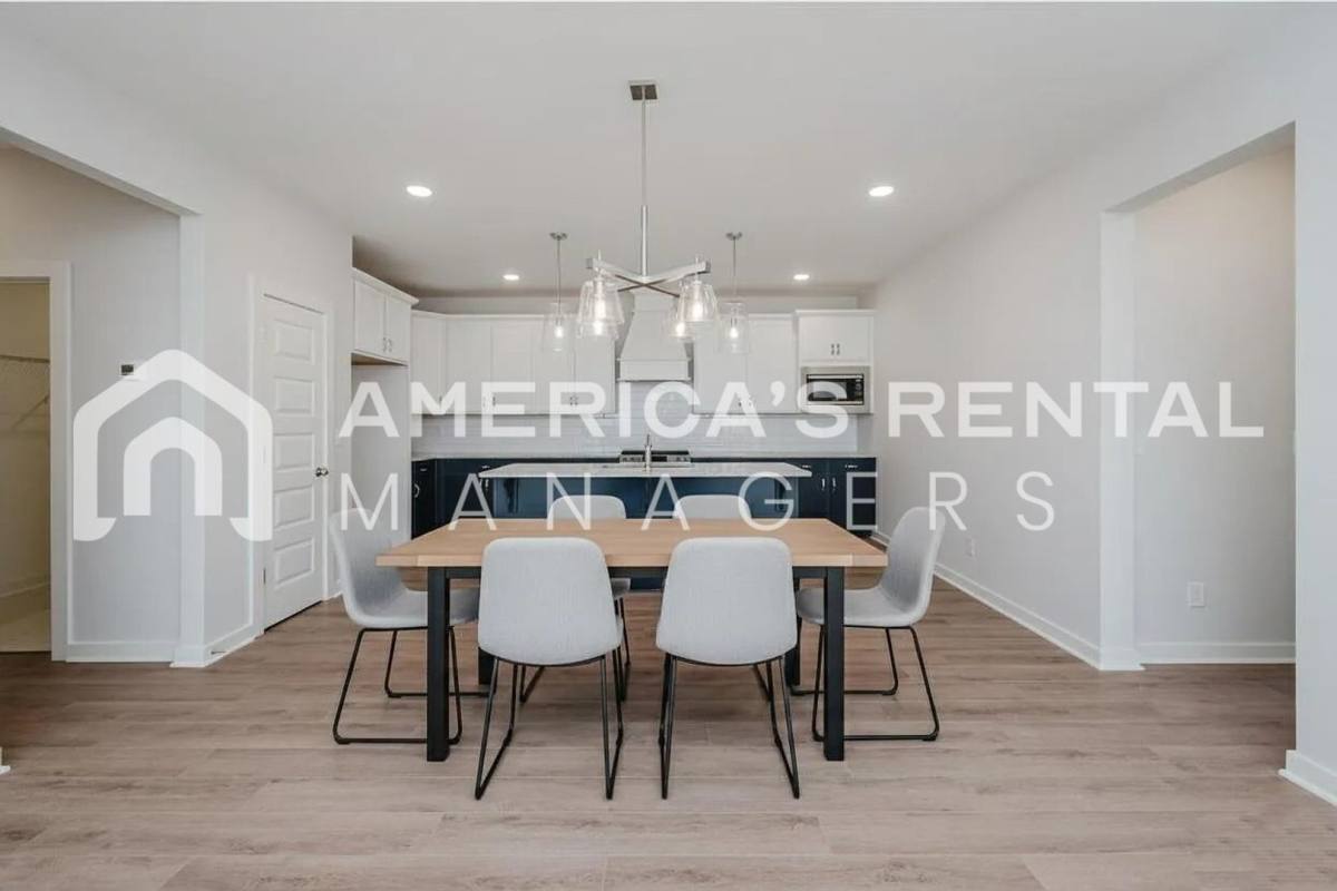Townhouse for rent at 1009 Grand River Blvd W, Leeds, AL 35094