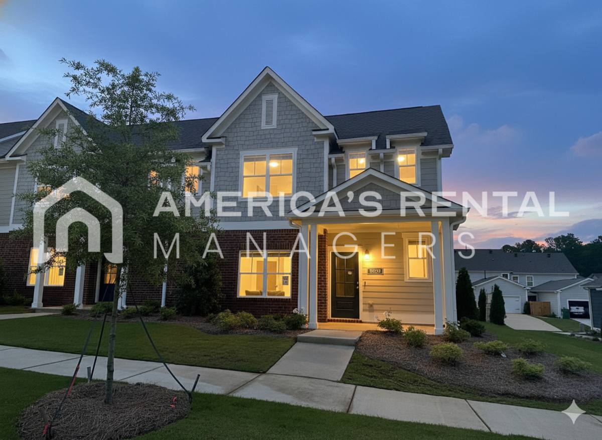 Townhouse for rent at 1009 Grand River Blvd W, Leeds, AL 35094