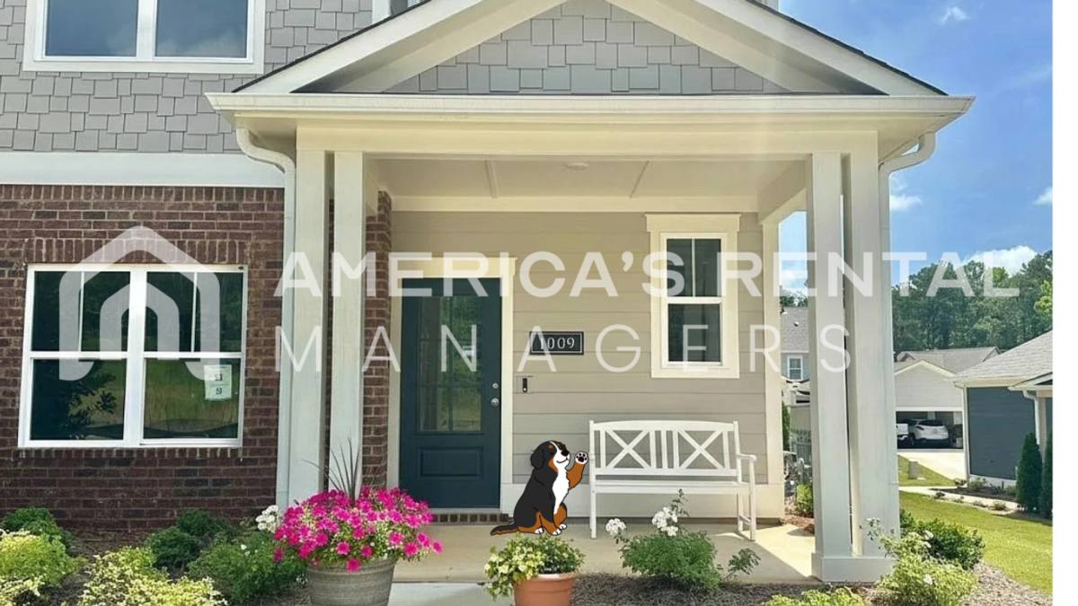 Townhouse for rent at 1009 Grand River Blvd W, Leeds, AL 35094