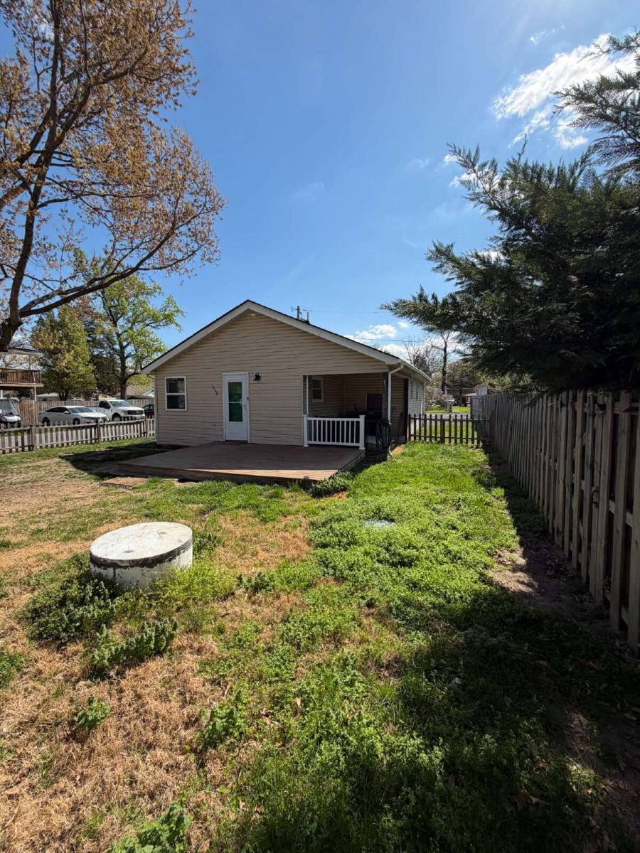 House for rent at 7810 E Rd, Pasadena, MD 21122