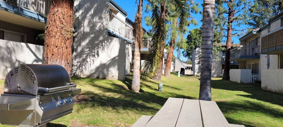 Apartment for rent at 99 N Ashwood Ave, Ventura, CA 93003