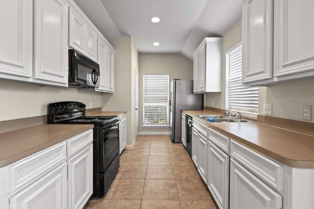 House for rent at 14703 Briceland Springs Dr, Houston, TX 77082
