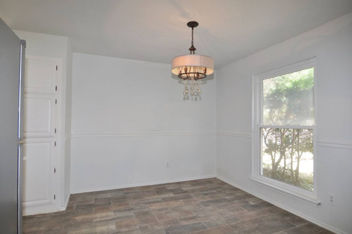 House for rent at 205 Juniper Dr, Arlington, TX 76018