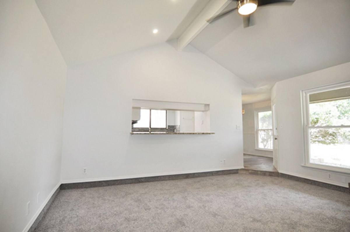 House for rent at 205 Juniper Dr, Arlington, TX 76018