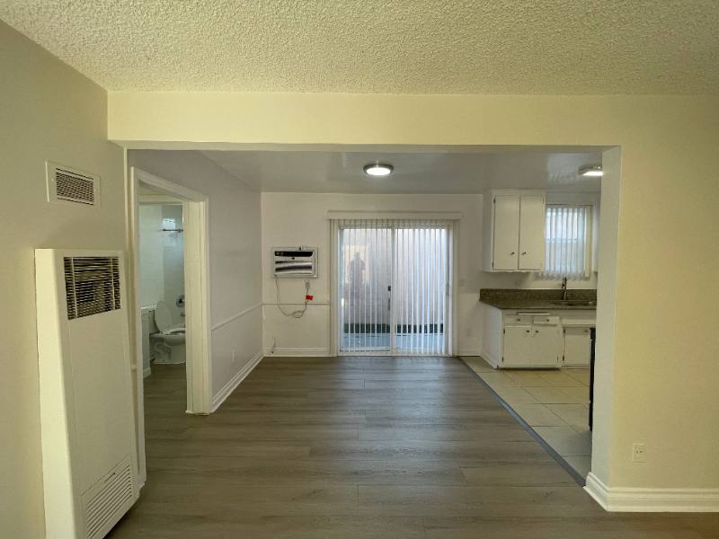 Apartment for rent at 19401 Haynes St, Reseda, CA 91335