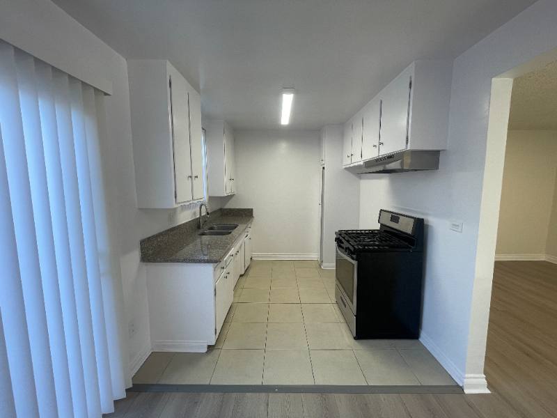 Apartment for rent at 19401 Haynes St, Reseda, CA 91335