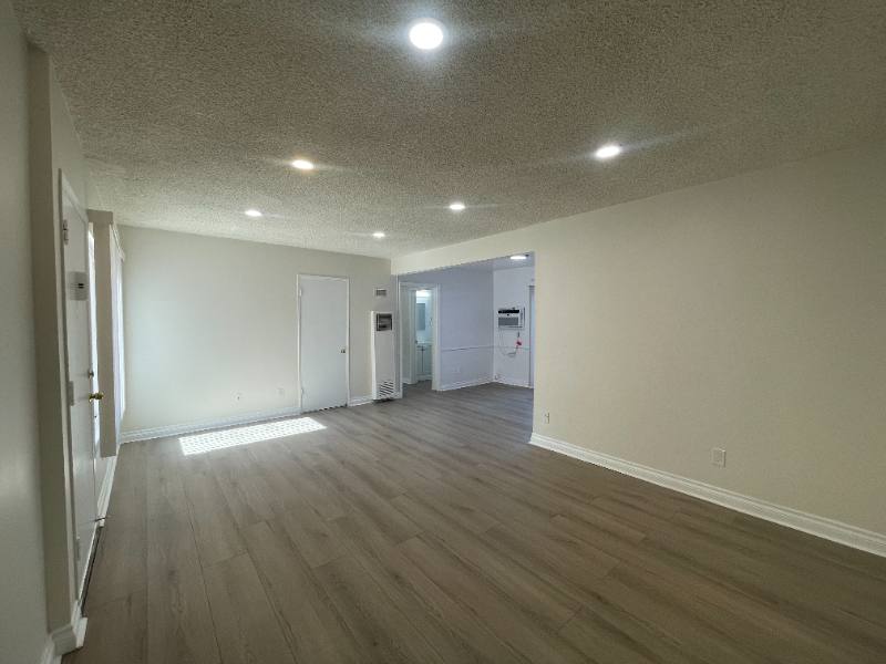 Apartment for rent at 19401 Haynes St, Reseda, CA 91335