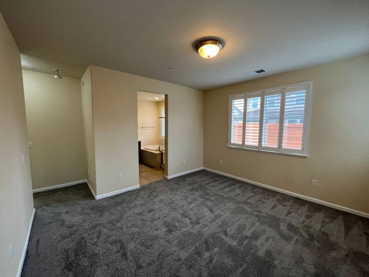 House for rent at 1484 Rock Springs Ave, Manteca, CA 95337