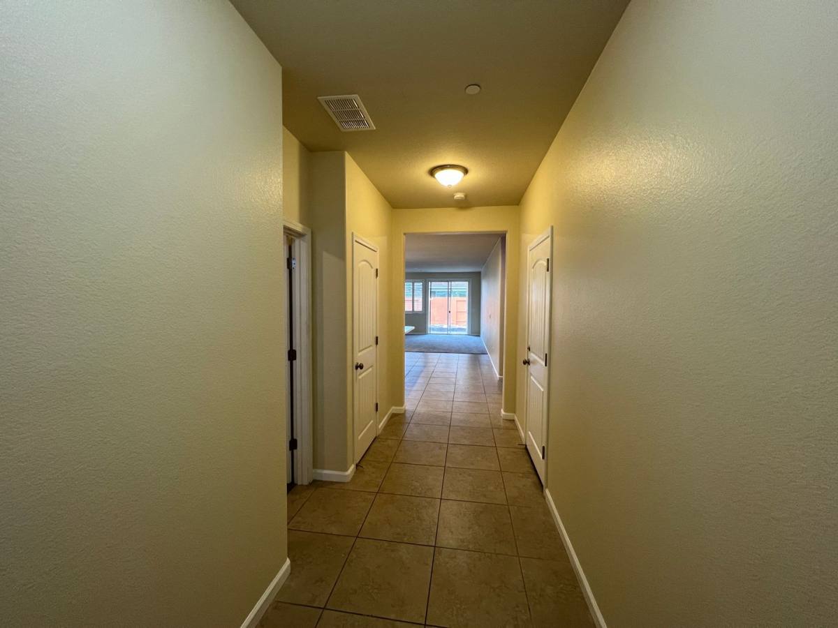 House for rent at 1484 Rock Springs Ave, Manteca, CA 95337