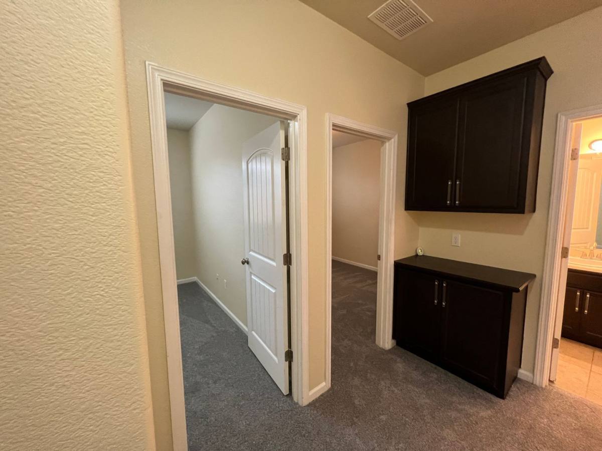 House for rent at 1484 Rock Springs Ave, Manteca, CA 95337