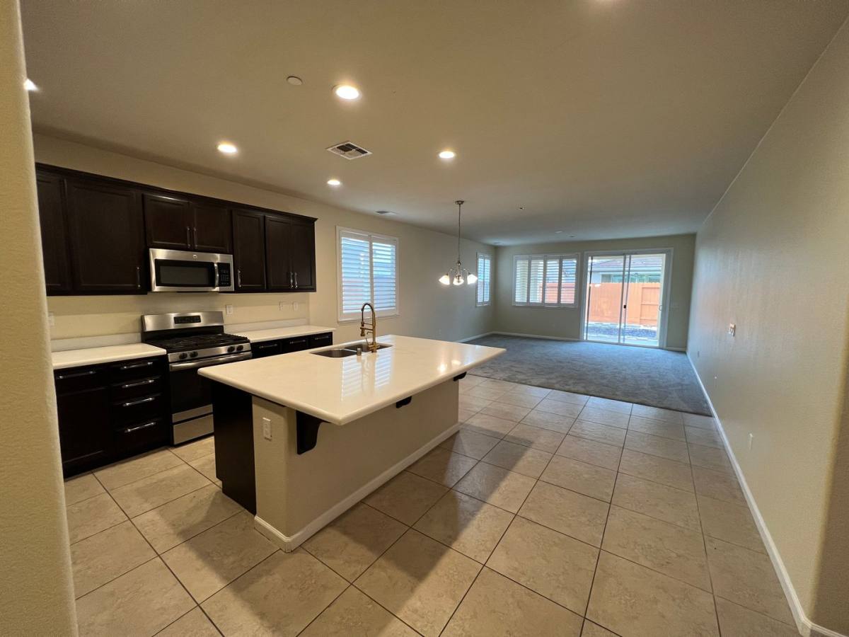 House for rent at 1484 Rock Springs Ave, Manteca, CA 95337