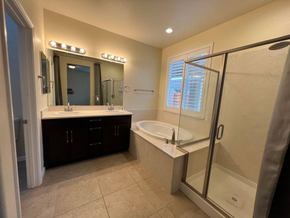House for rent at 1484 Rock Springs Ave, Manteca, CA 95337