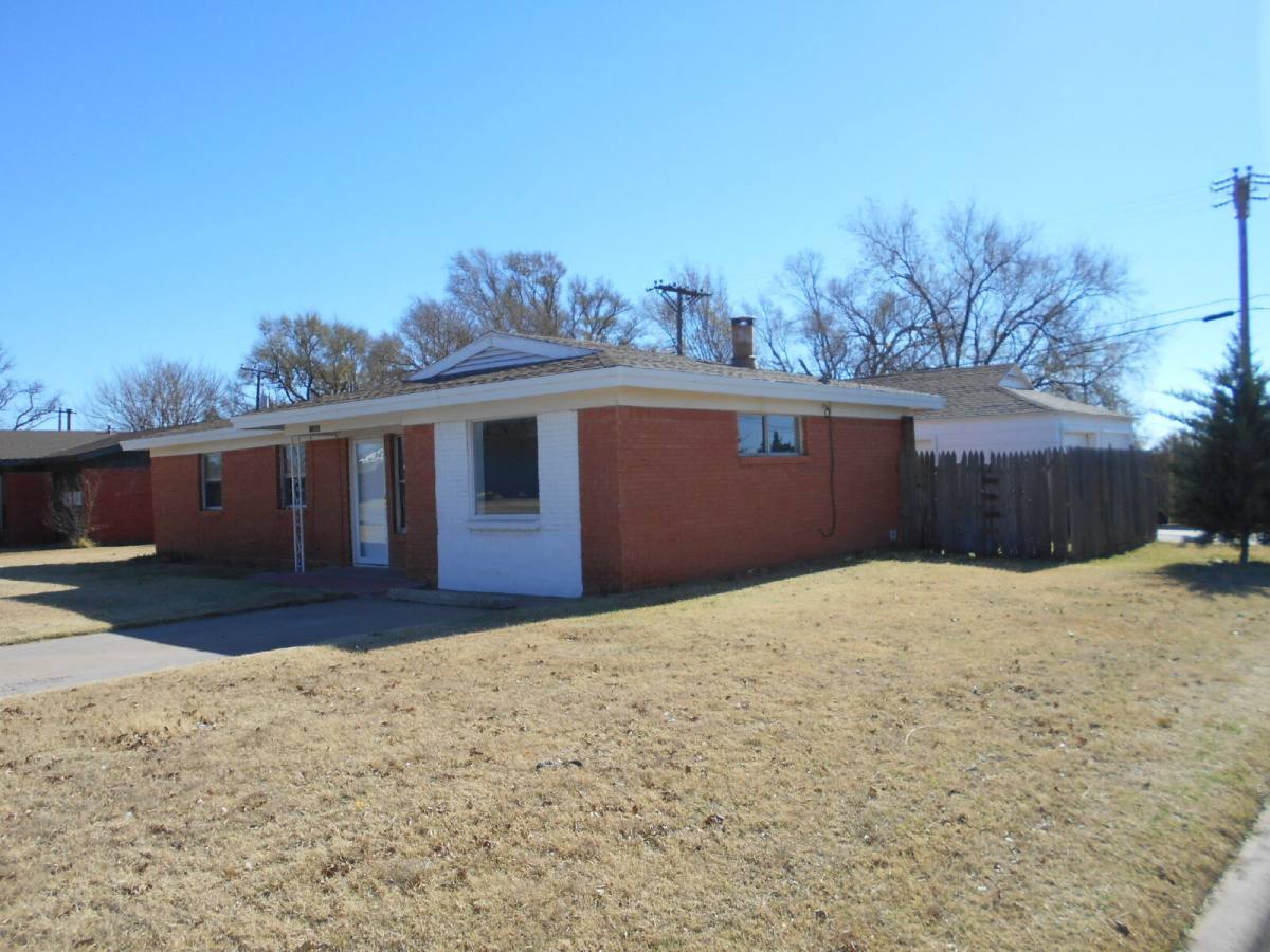 House for rent at 1202 5th St, Shallowater, TX 79363