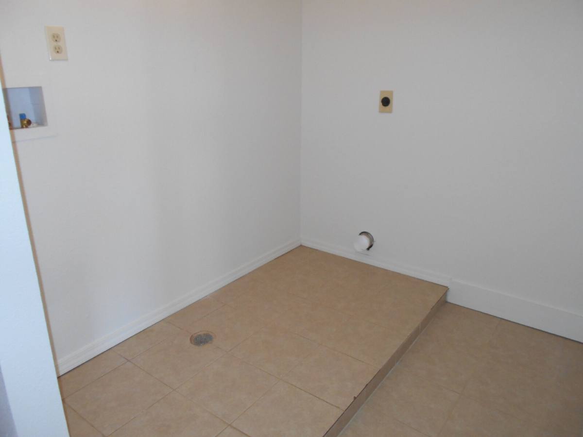 House for rent at 1202 5th St, Shallowater, TX 79363