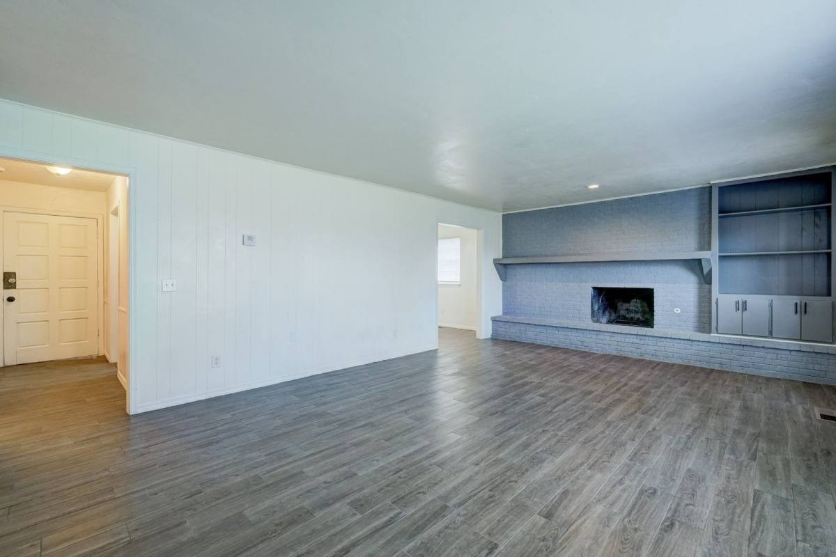 House for rent at 8514 Candlewood Dr, Oklahoma City, OK 73132