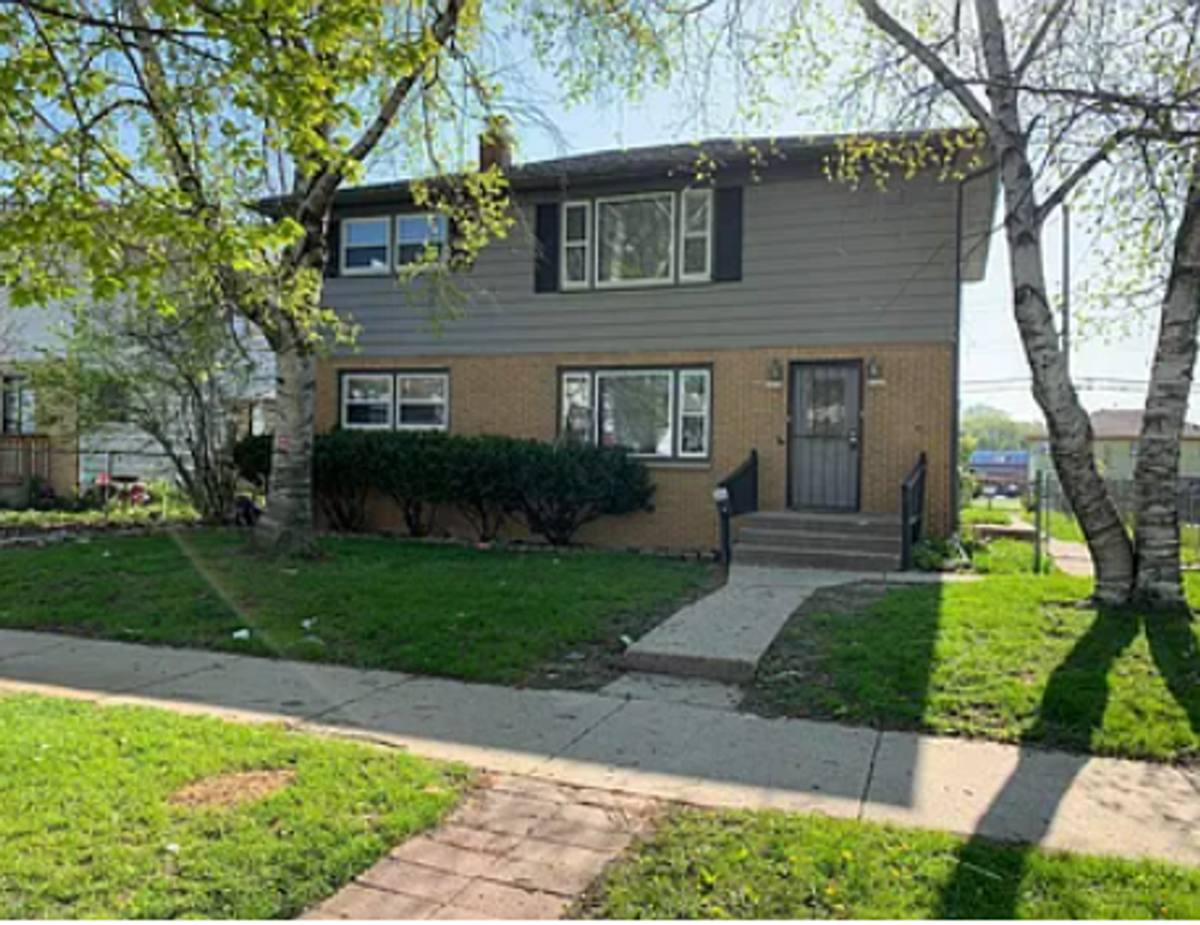 Apartment for rent at 5830 N 61st St, Milwaukee, WI 53218