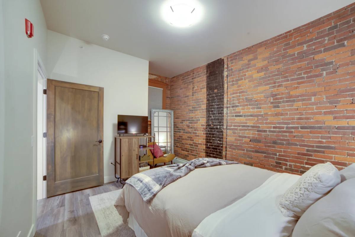 Apartment for rent at 412 Central Ave, Great Falls, MT 59401