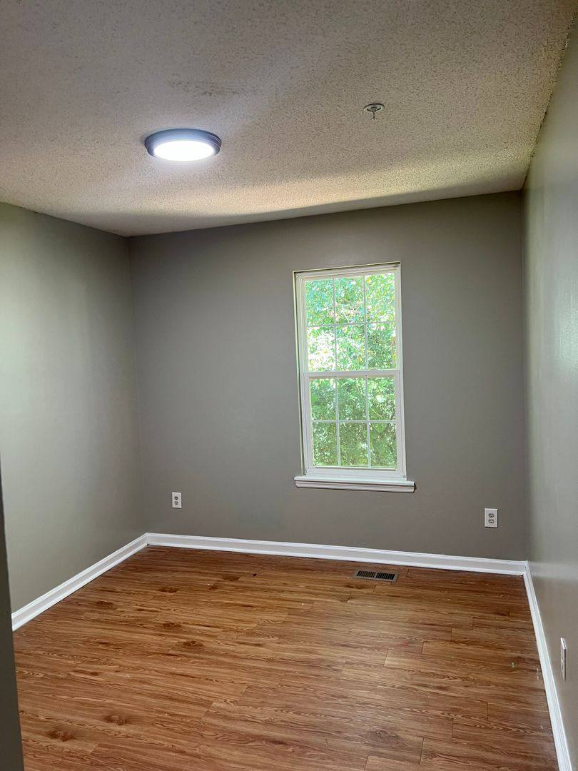 Townhouse for rent at 1073 Thornwoode Lane, Stone Mountain, GA 30083