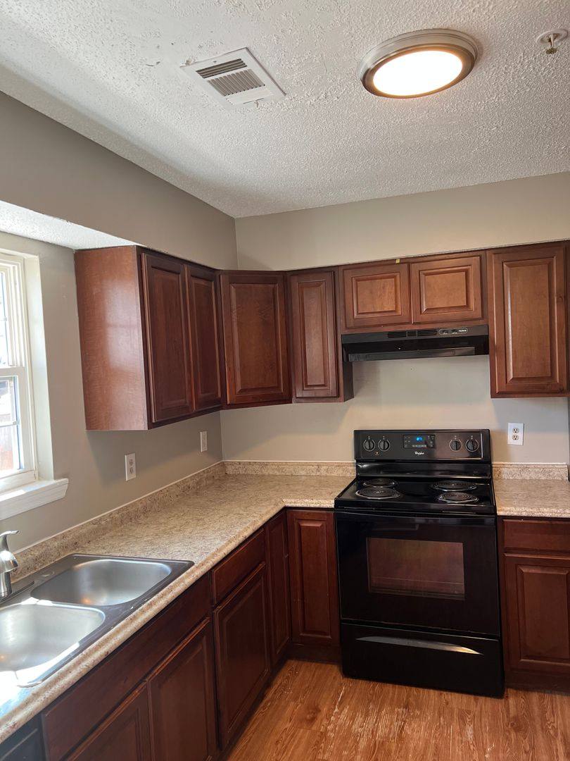 Townhouse for rent at 1073 Thornwoode Lane, Stone Mountain, GA 30083
