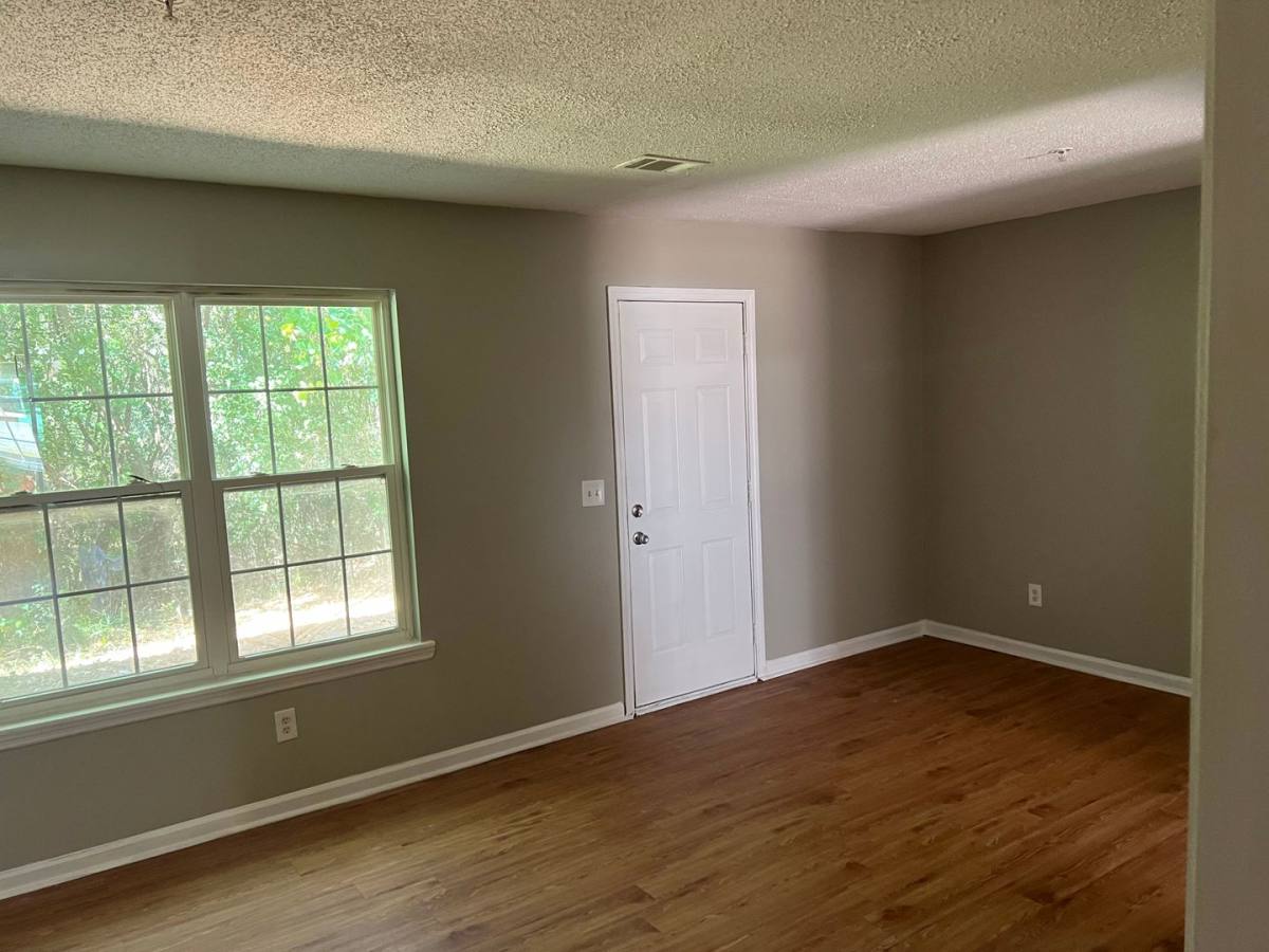 Townhouse for rent at 1073 Thornwoode Lane, Stone Mountain, GA 30083