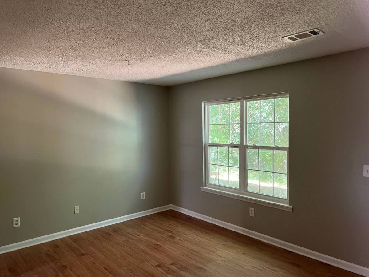 Townhouse for rent at 1073 Thornwoode Lane, Stone Mountain, GA 30083